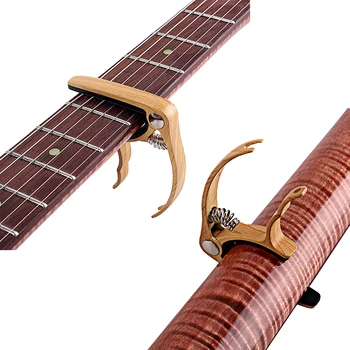 Pom Plastical Gitara Capo Drevo Farba vhodné pre 4-6 String Guitar / Bass / Drumbľa